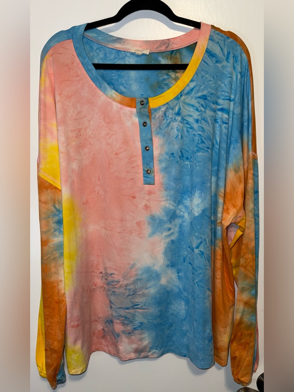 ODDY Women's Long-Sleeve Tie-Dye Henley - Blue, Pink, Yellow, Orange